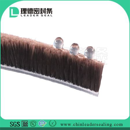 Masukkan strip cuaca tumpukan wol untuk pintu